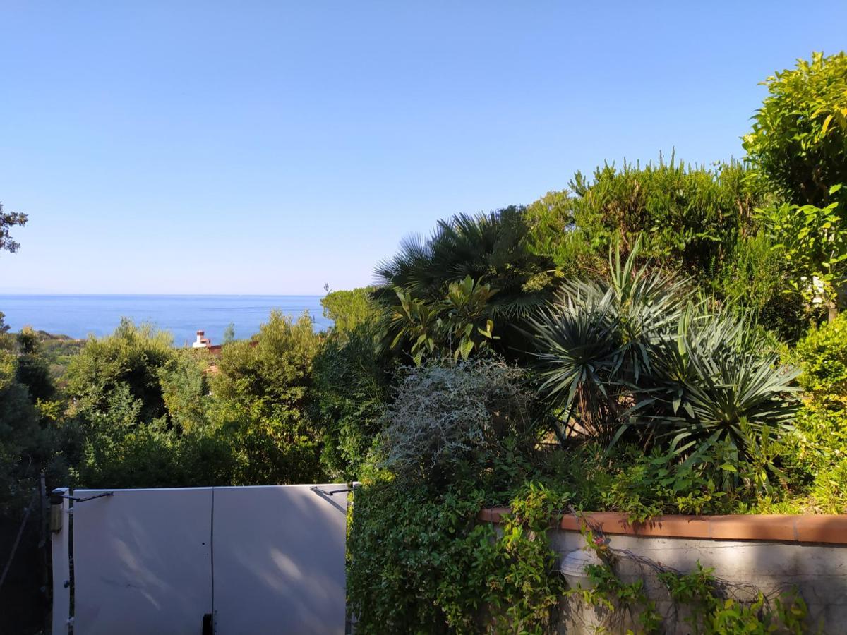 Tra Mare E Bosco Nella Splendida Quercianella Villa Exterior photo
